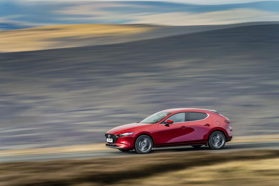  Mazda3 Skyactiv-G Sport Lux Hatchback 2019 года  (UK) (фото 42 из 91)